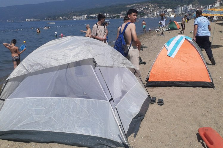 Bursa Büyükşehir Zabıtası’ndan çadır operasyonu
