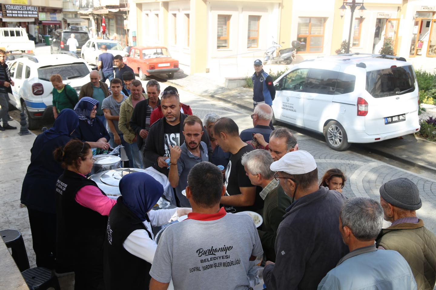 KOCACAMI MAHALLESINDE ATAMIZ ve SEHITLERIMIZ ICIN HAYIR DUZENLEDI 3 - Marmara Bölge: Balıkesir Son Dakika Haberleri ile Hava Durumu