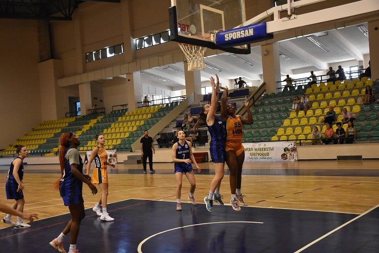 Türkiye Kadınlar Basketbol Ligi’nde