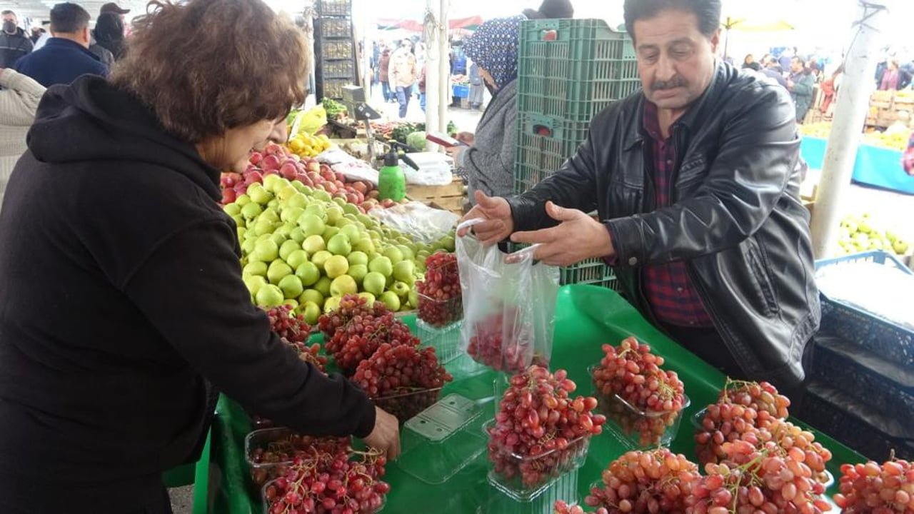 YAZ MEYVELERİ TEZGAHA ÇIKTI