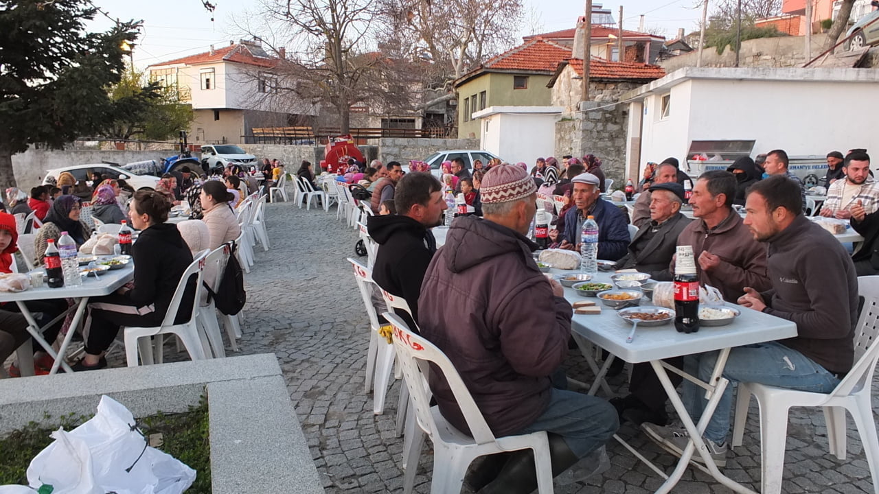 BURHANİYE’DE ASIRLIK GELENEK SÜRÜYOR