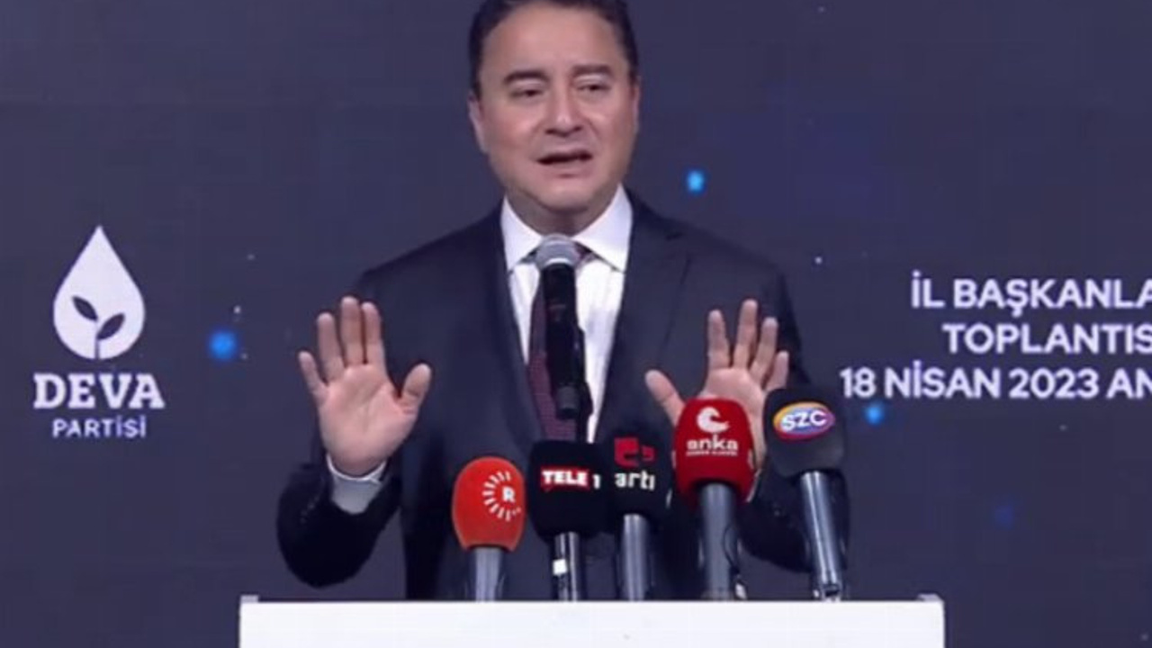 Babacan: Demokrasi mi, otokrasi mi diyeceğiz!