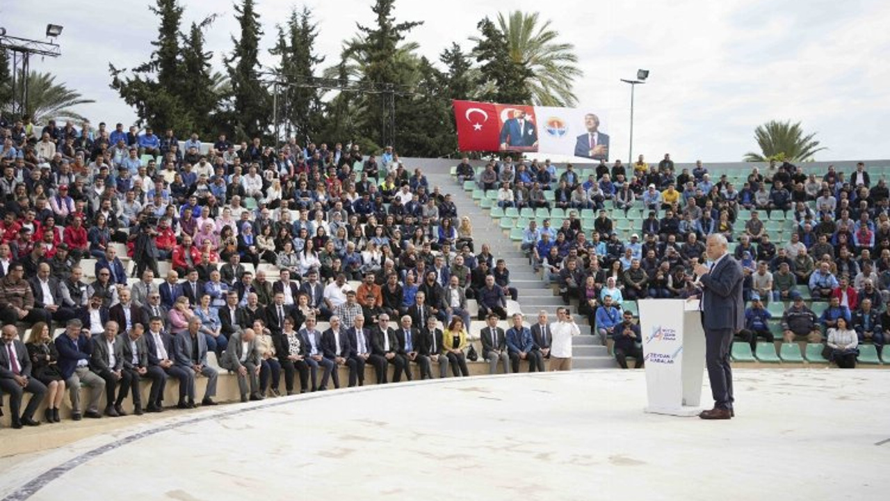 Başkan Karalar, çalışanların bayramını kutladı