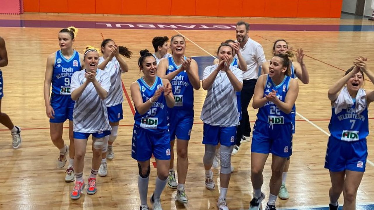 İzmit Belediyespor Kadın Basketbol