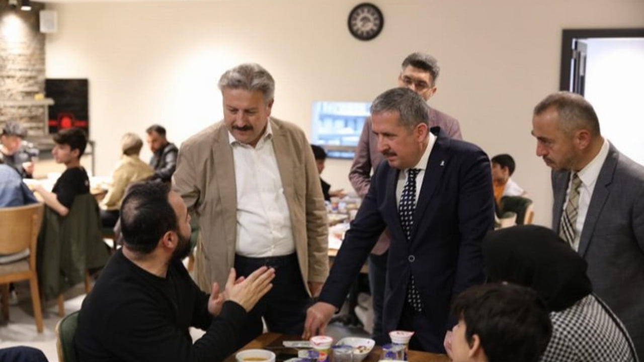 Kayseri Melikgazi'de depremzedeler için iftar programı