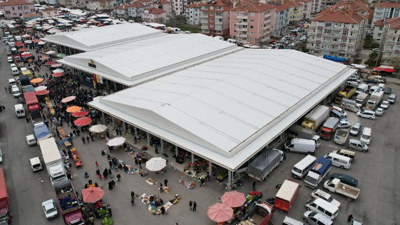 Konya Akşehir’in ‘kapalı pazar yeri’ açıldı