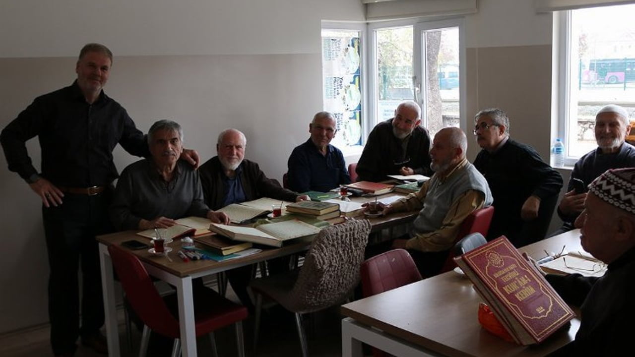 Yaşlılardan Sakarya'da Kur'an-ı Kerim kursuna yoğun ilgi