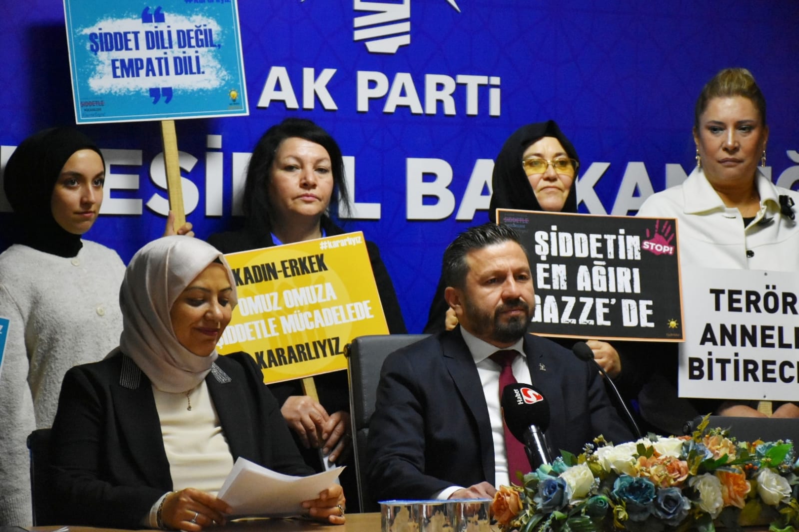 AK Parti kadın Kolları