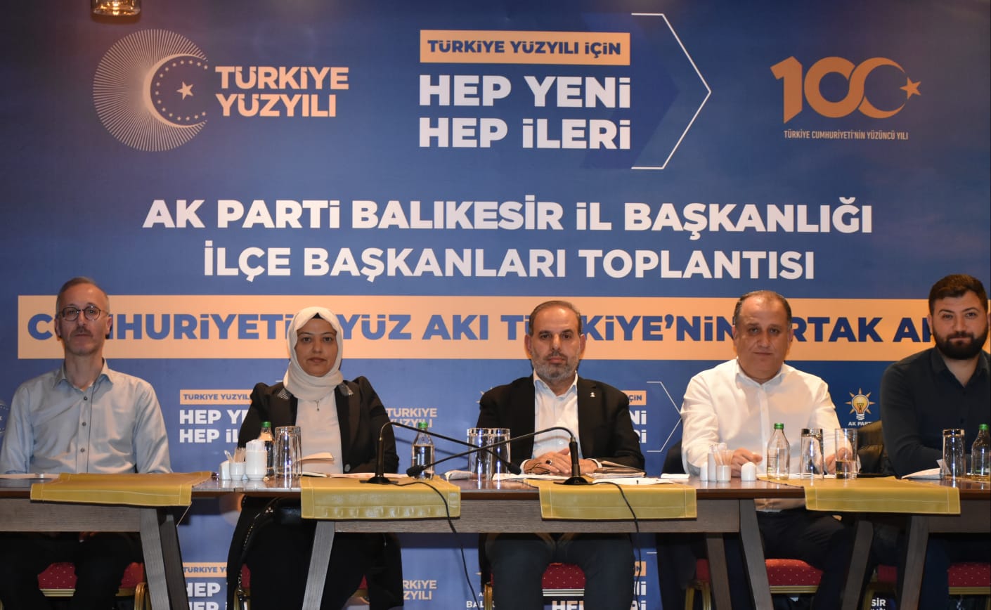 AK PARTİ’DE İLÇE BAŞKANLARI TOPLANDI