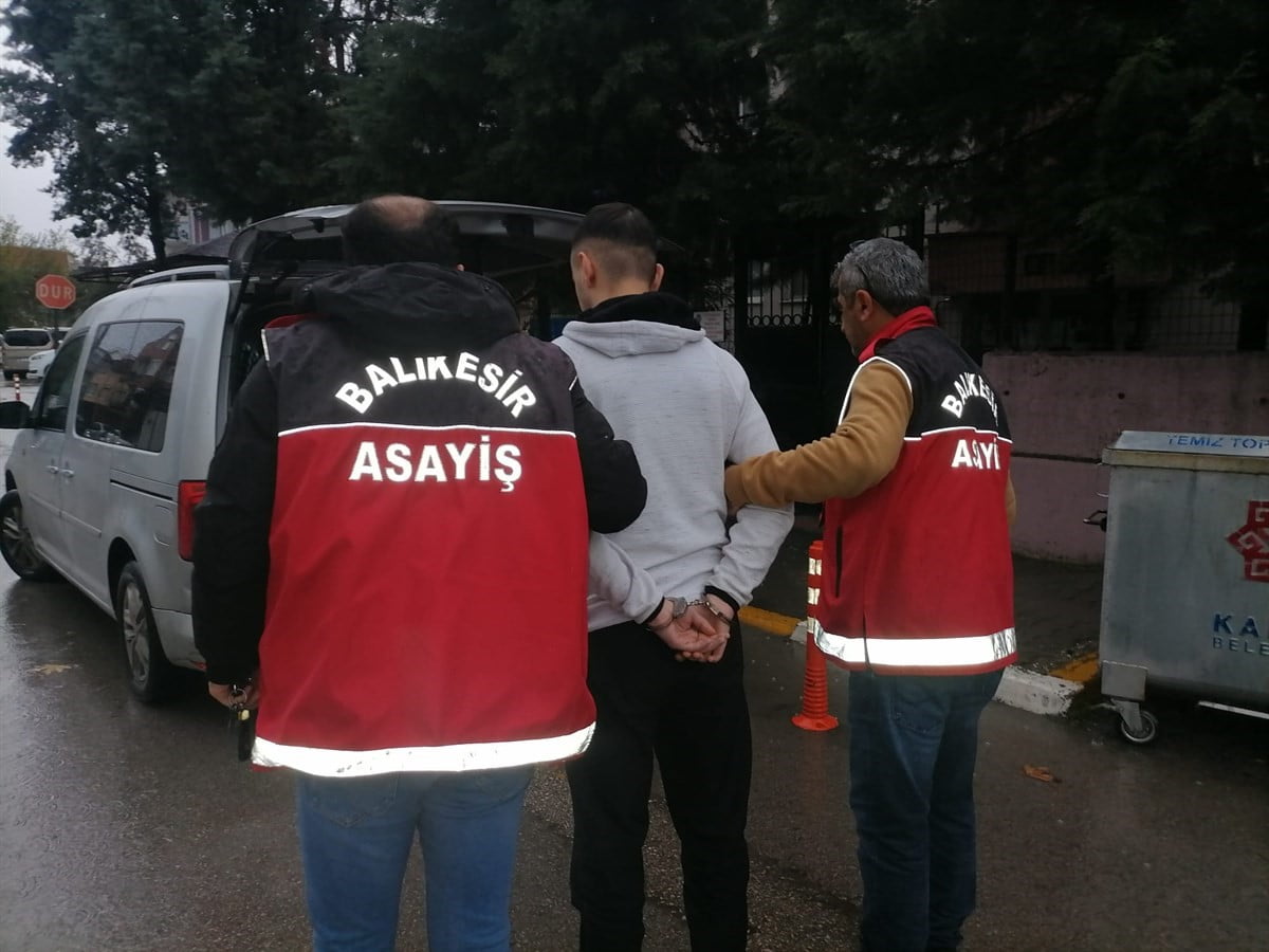 Altıeylül’de polis ekipleri hakkında