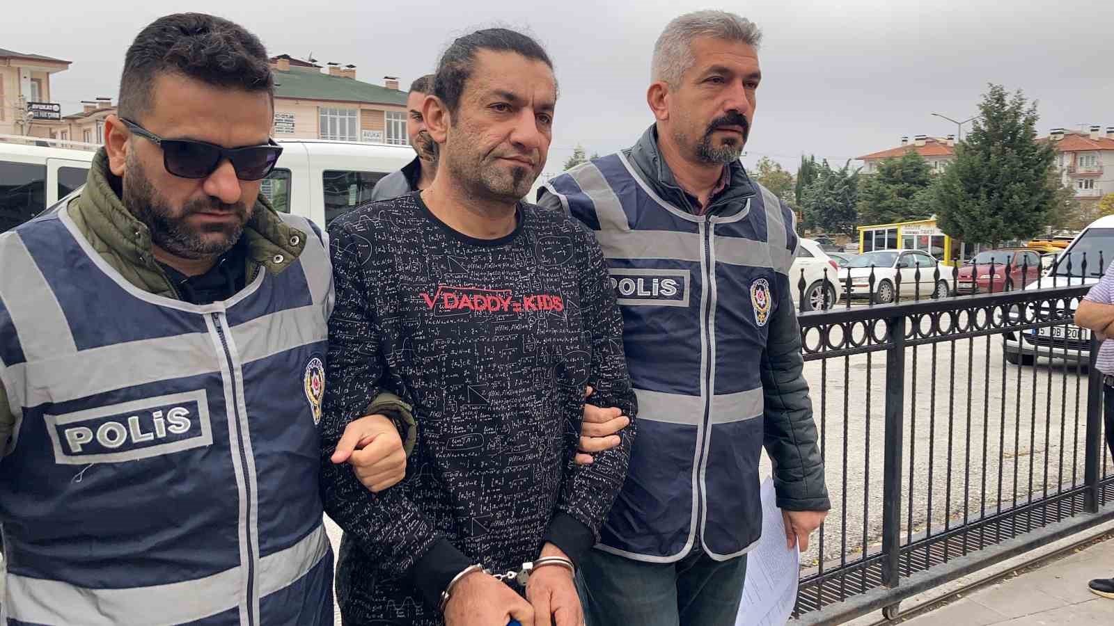 burdurda 25 yil hapis cezasiyla aranan sahis yakalanarak cezaevine gonderildi 17b5793 - Marmara Bölge: Balıkesir Son Dakika Haberleri ile Hava Durumu