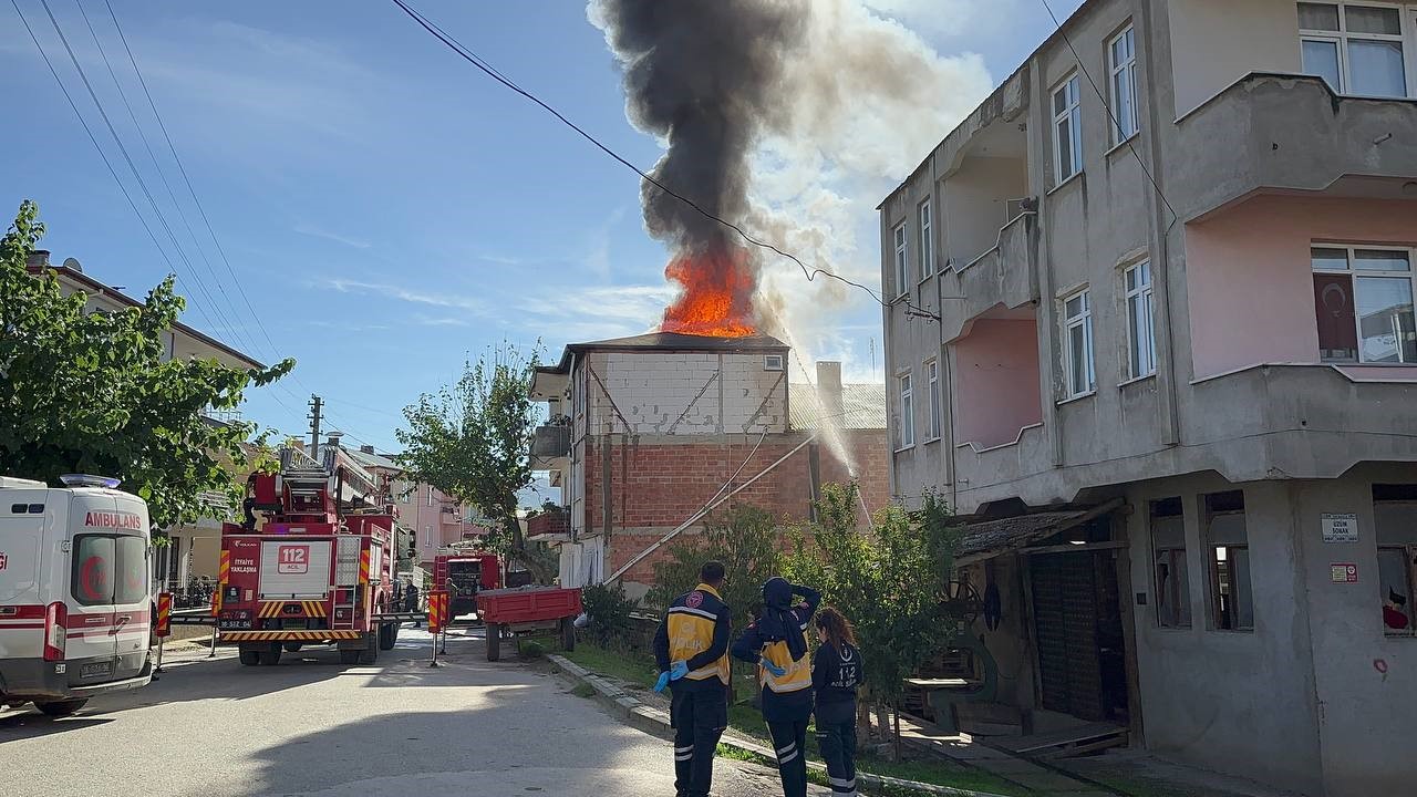 bursada korkutan yangin 95e1bf9 - Marmara Bölge: Balıkesir Son Dakika Haberleri ile Hava Durumu