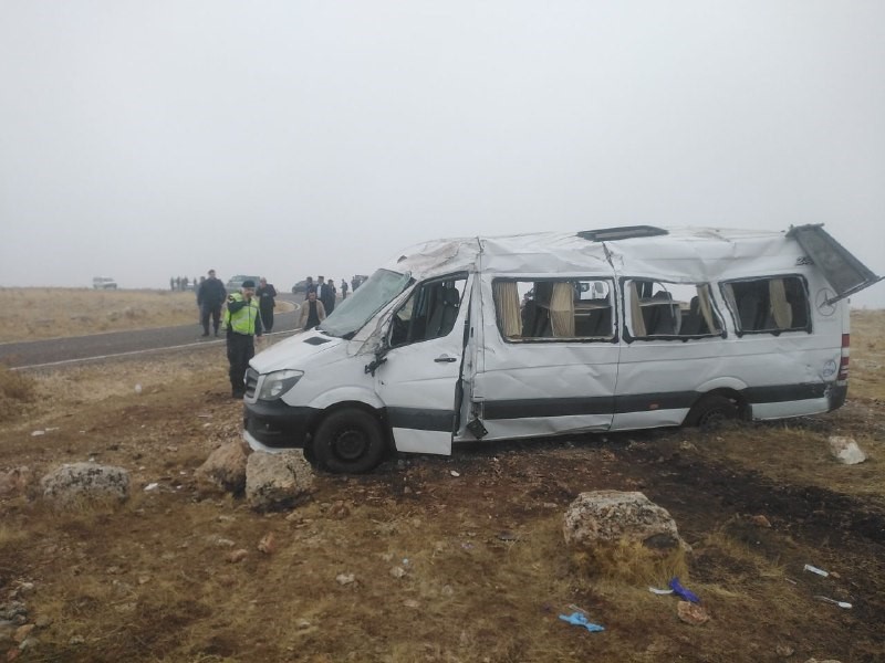 cenazeye gidenleri tasiyan minibus devrildi 2si agir 18 yarali e50502f - Marmara Bölge: Balıkesir Son Dakika Haberleri ile Hava Durumu