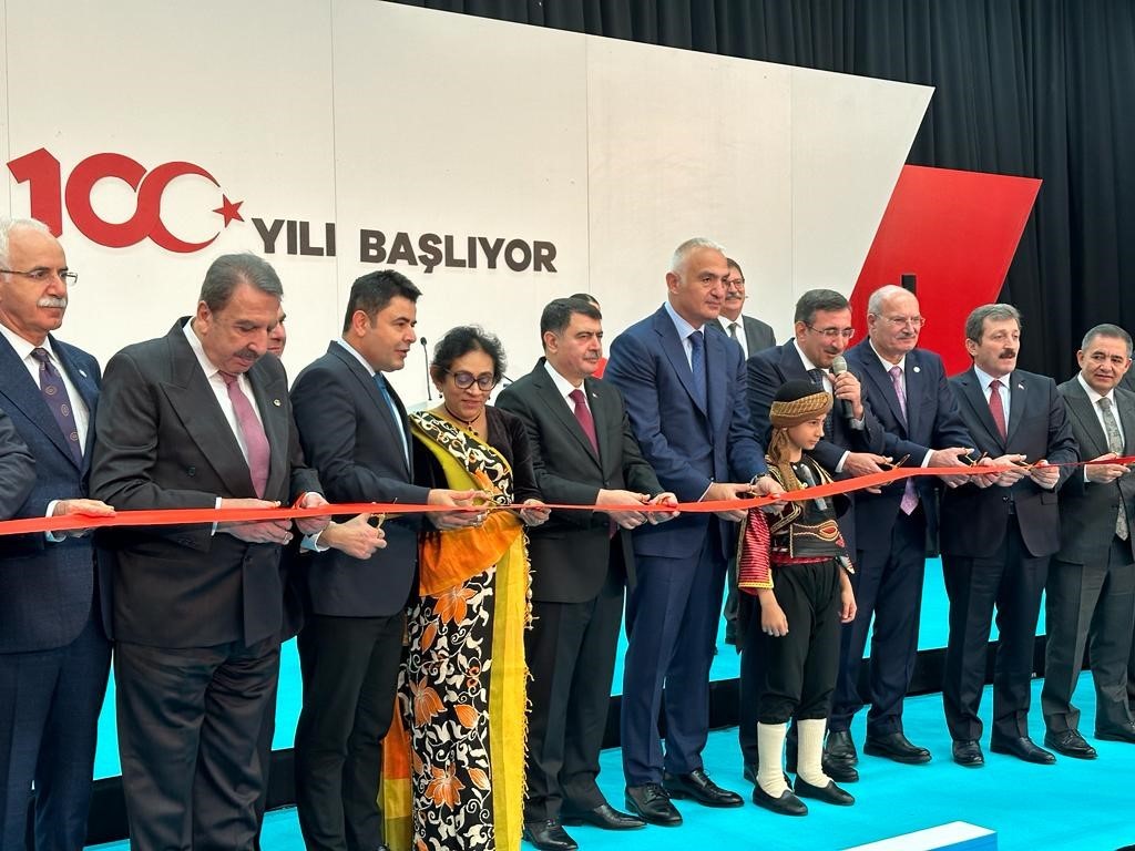 CUMHURBAŞKANI YARDIMCISI CEVDET YILMAZ,