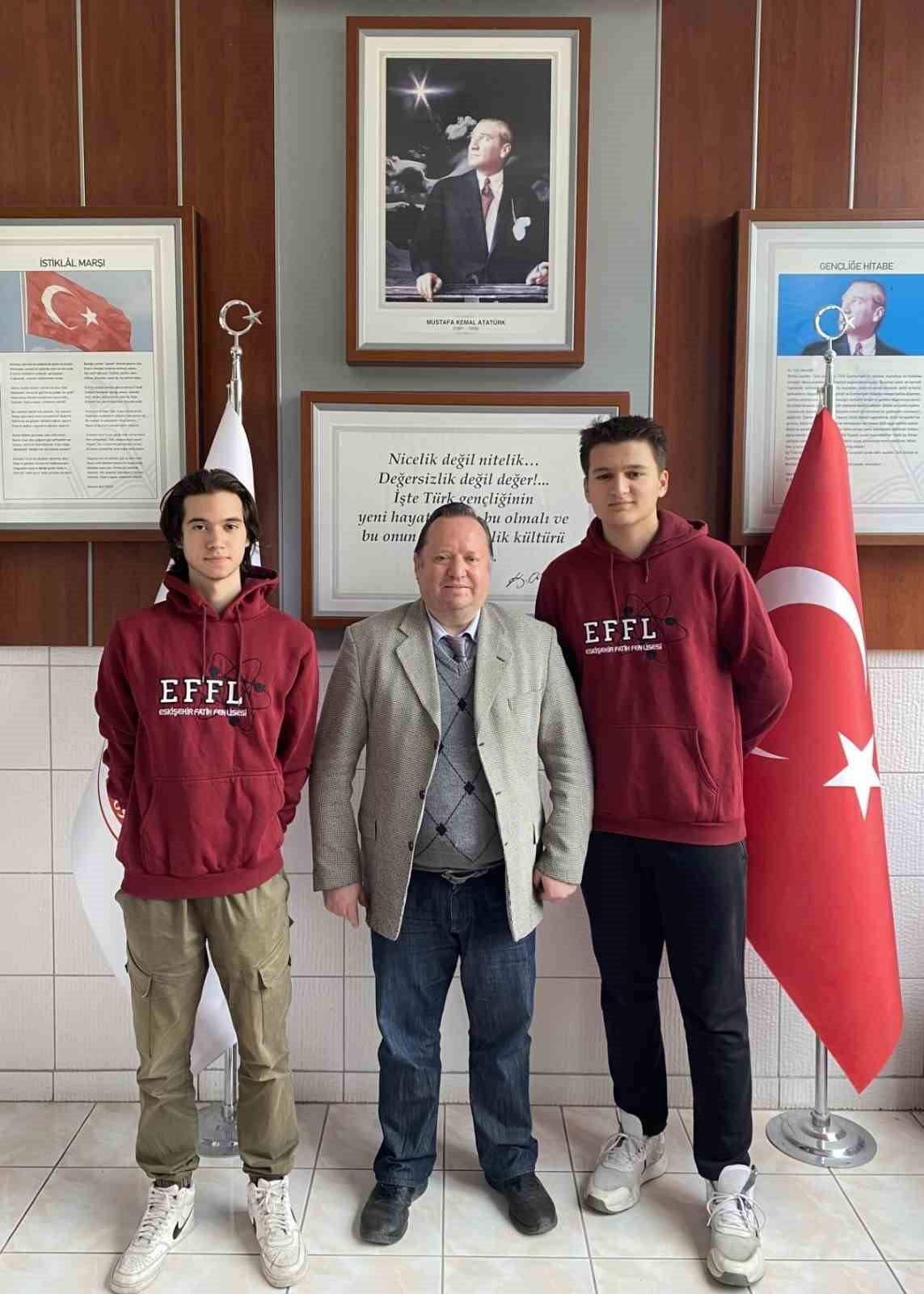‘Fizik ve Mühendislik’ projeleriyle finale kalarak Eskişehir’in gurur kaynağı oldular