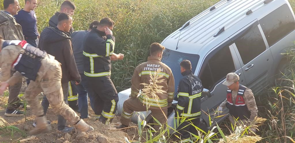 Hatay’da yoldan çıkan araç kaza yaptı: 1 yaralı