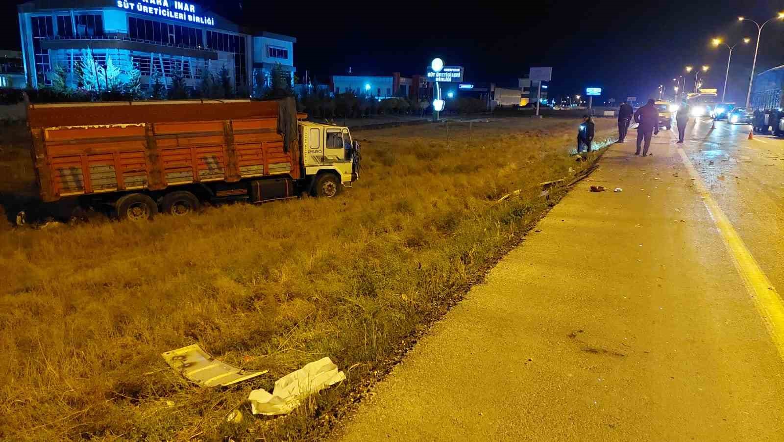 Konya’da kamyon tıra çarptı: 1 yaralı