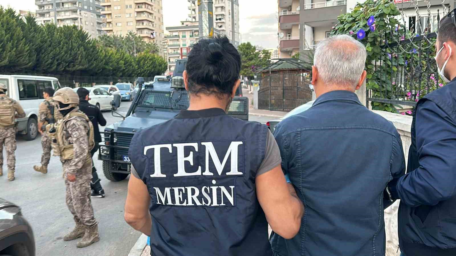 MERSİN'DE SİLAHLI TERÖR ÖRGÜTÜ