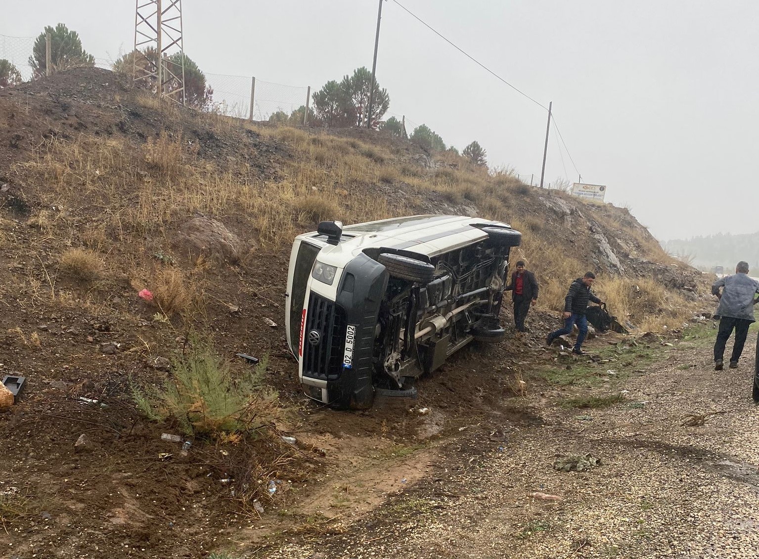 minibus sarampole devrildi 2 yarali 7163c83 - Marmara Bölge: Balıkesir Son Dakika Haberleri ile Hava Durumu