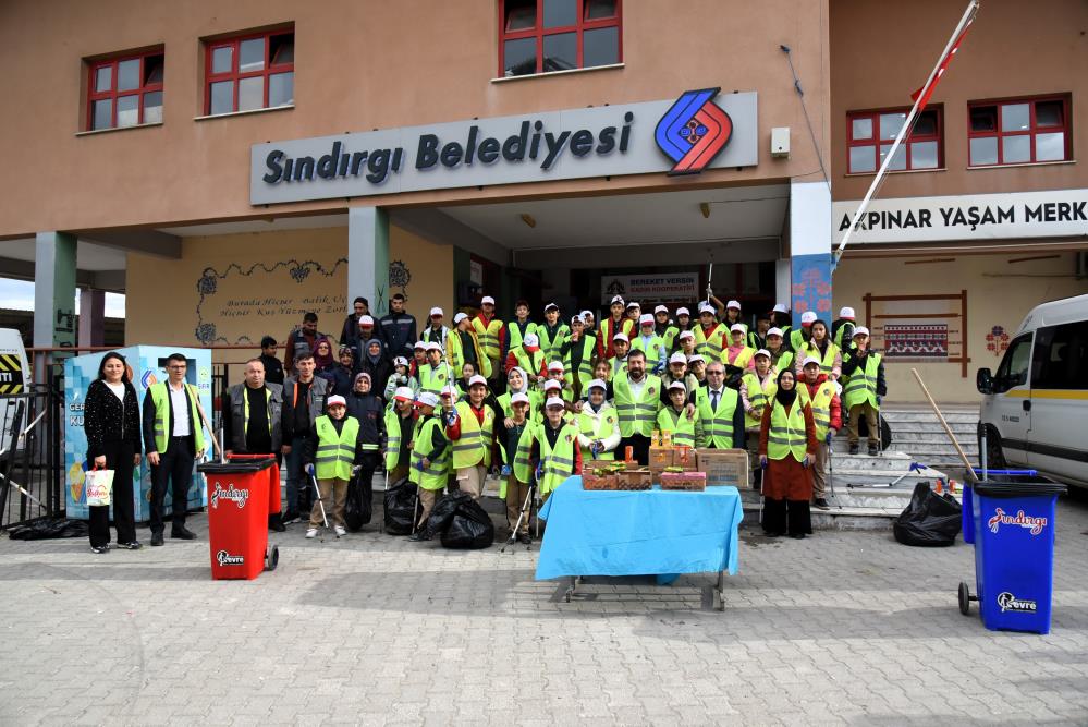 Balıkesir’in Sındırgı ilçesinde öğrenciler