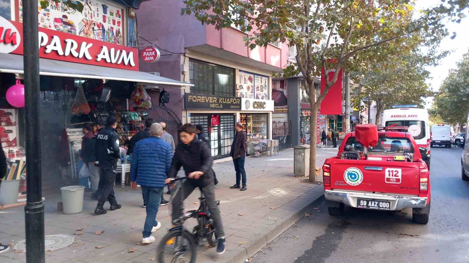 ucuzluk pazarinda havai fisekler patladi 1 yarali c289c3f - Marmara Bölge: Balıkesir Son Dakika Haberleri ile Hava Durumu