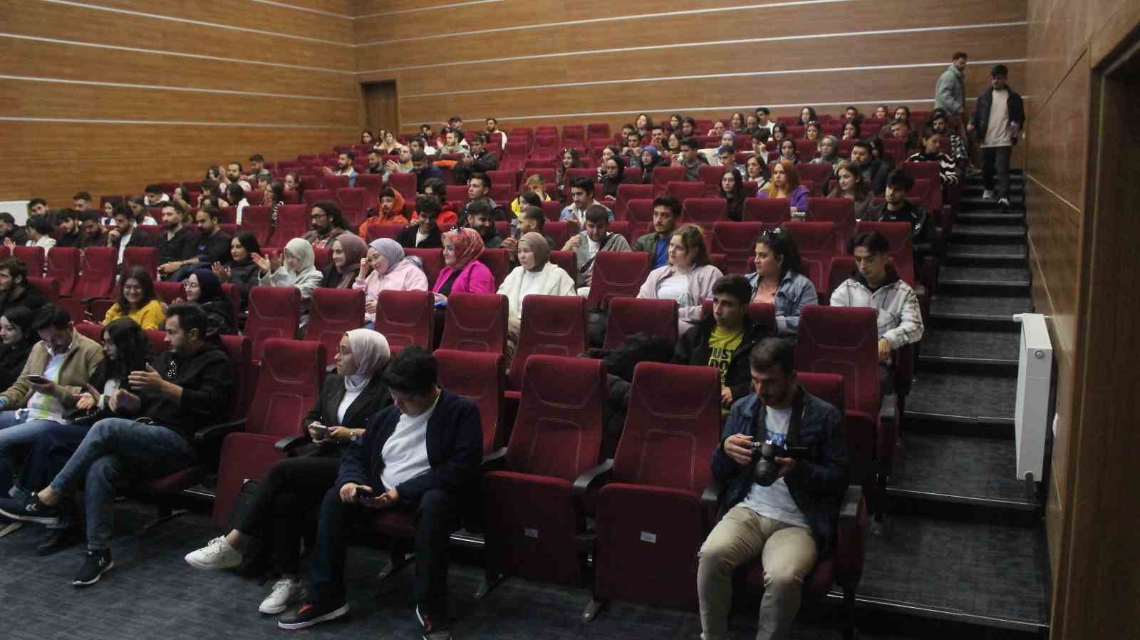 universite ogrencileri sinema bilgileriyle yaristi 7dd3139 - Marmara Bölge: Balıkesir Son Dakika Haberleri ile Hava Durumu