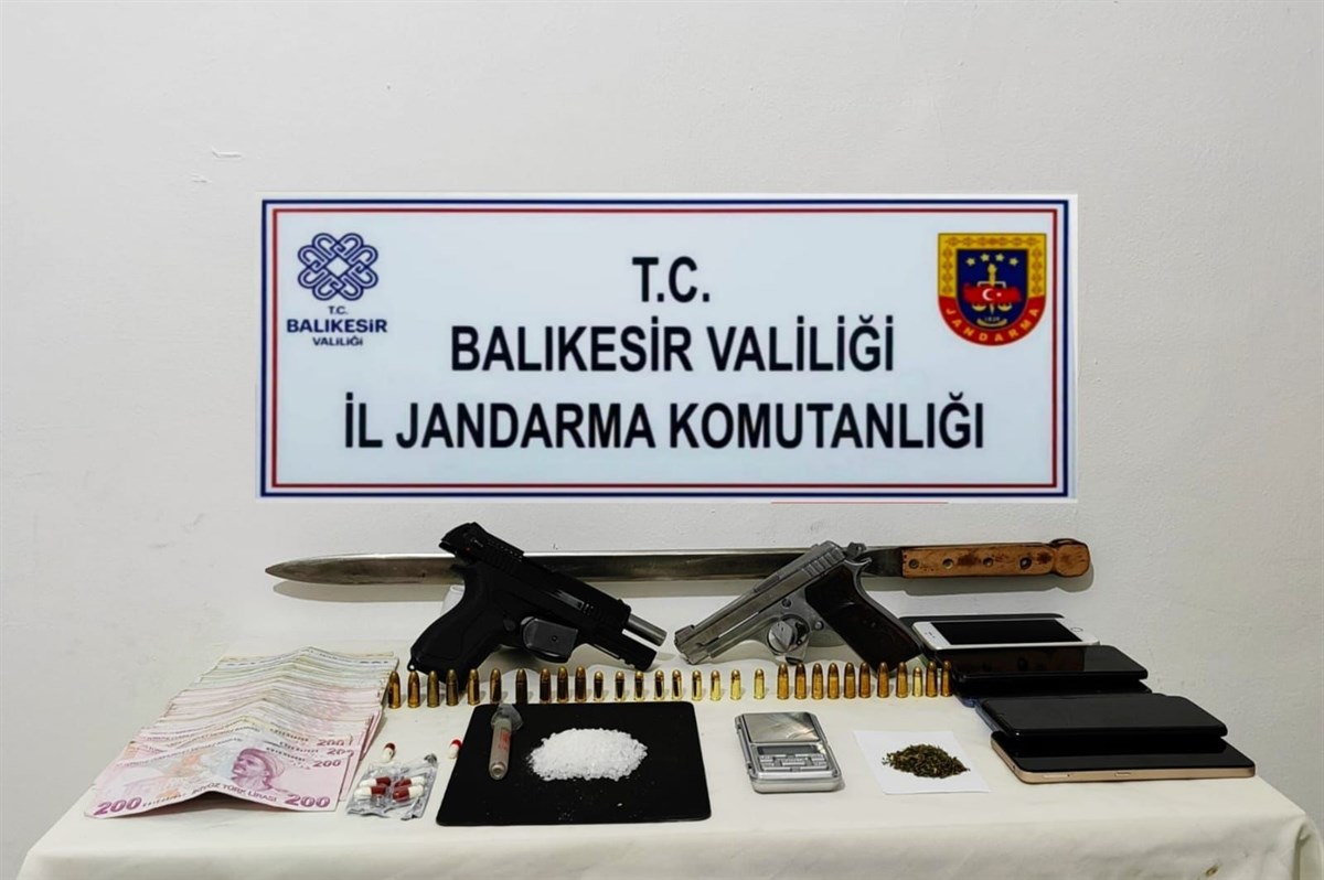 Altıeylül’de jandarma ekipleri istihbari