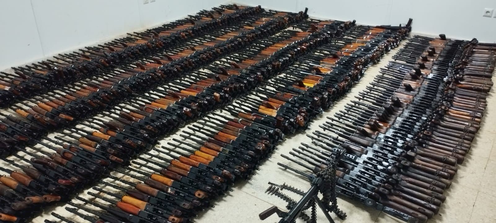 MEHMETÇİK’TEN PKK’YA DARBE! 467 AK-47 ELE GEÇİRİLDİ