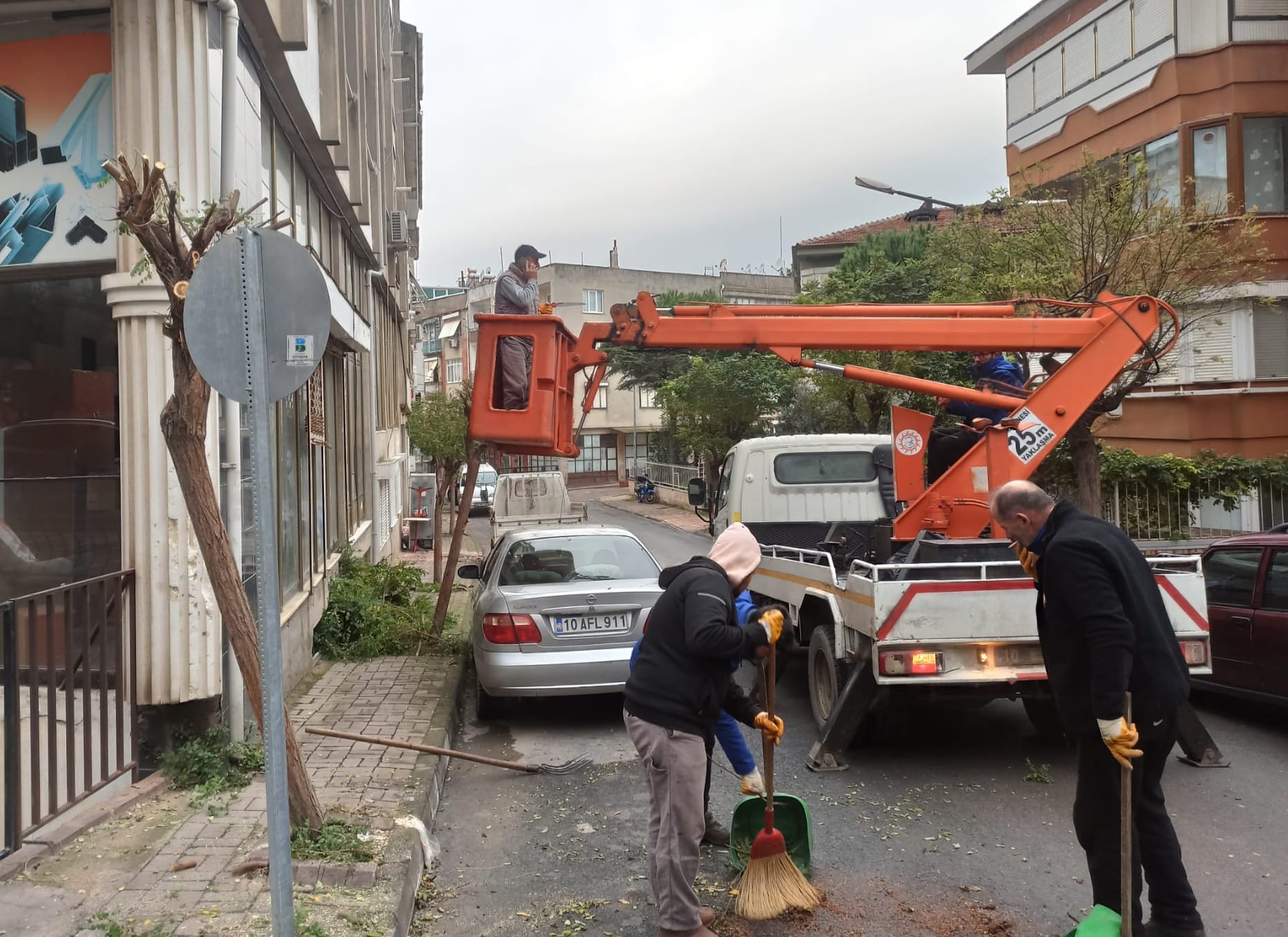 Erdek’te belediye ekipleri tarafından