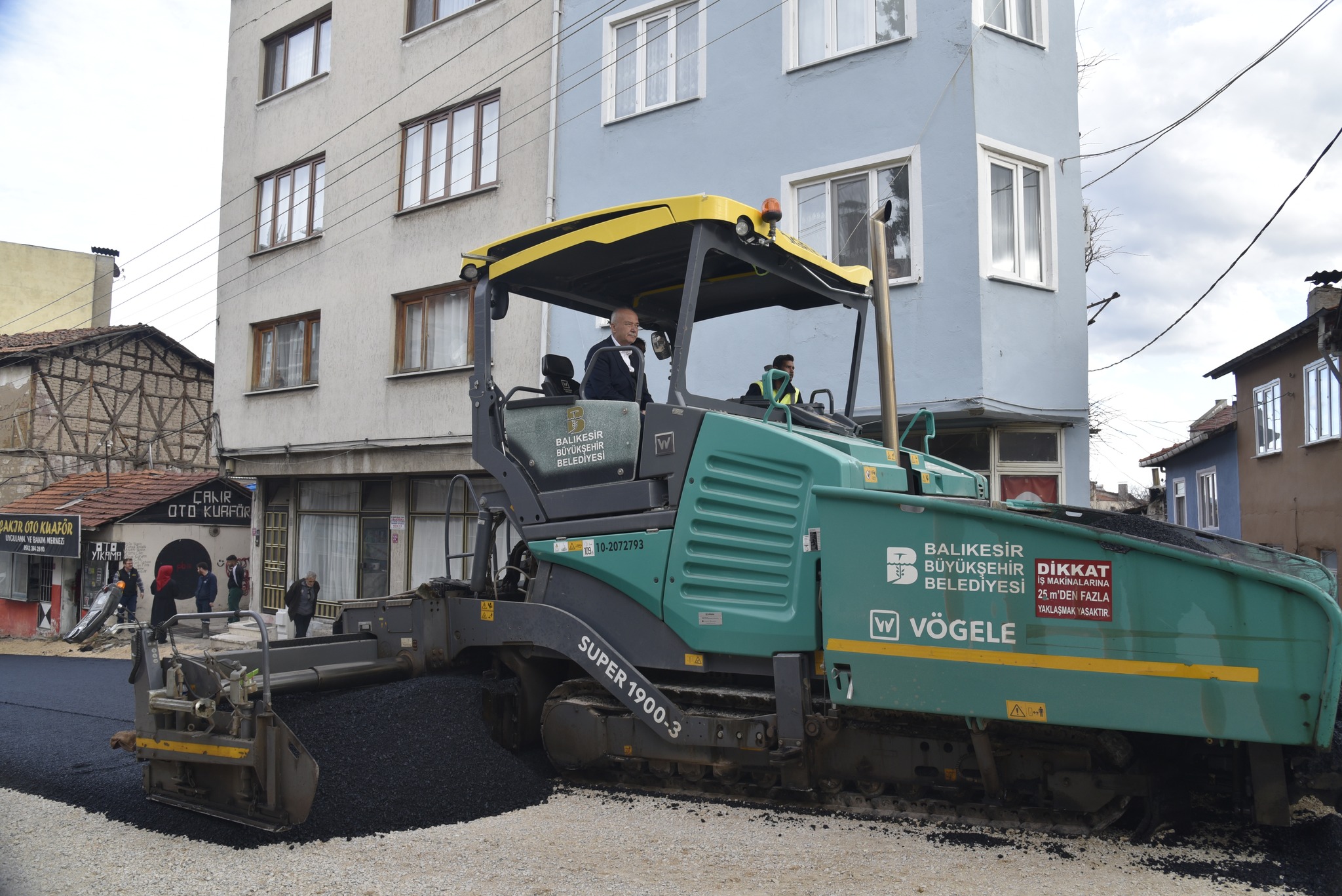 DURSUNBEY’DE ASFALT ÇALIŞMALARI DEVAM EDİYOR