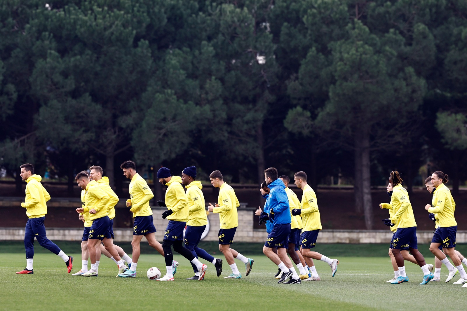 FENERBAHÇE HAZIRLIKLARA BAŞLADI