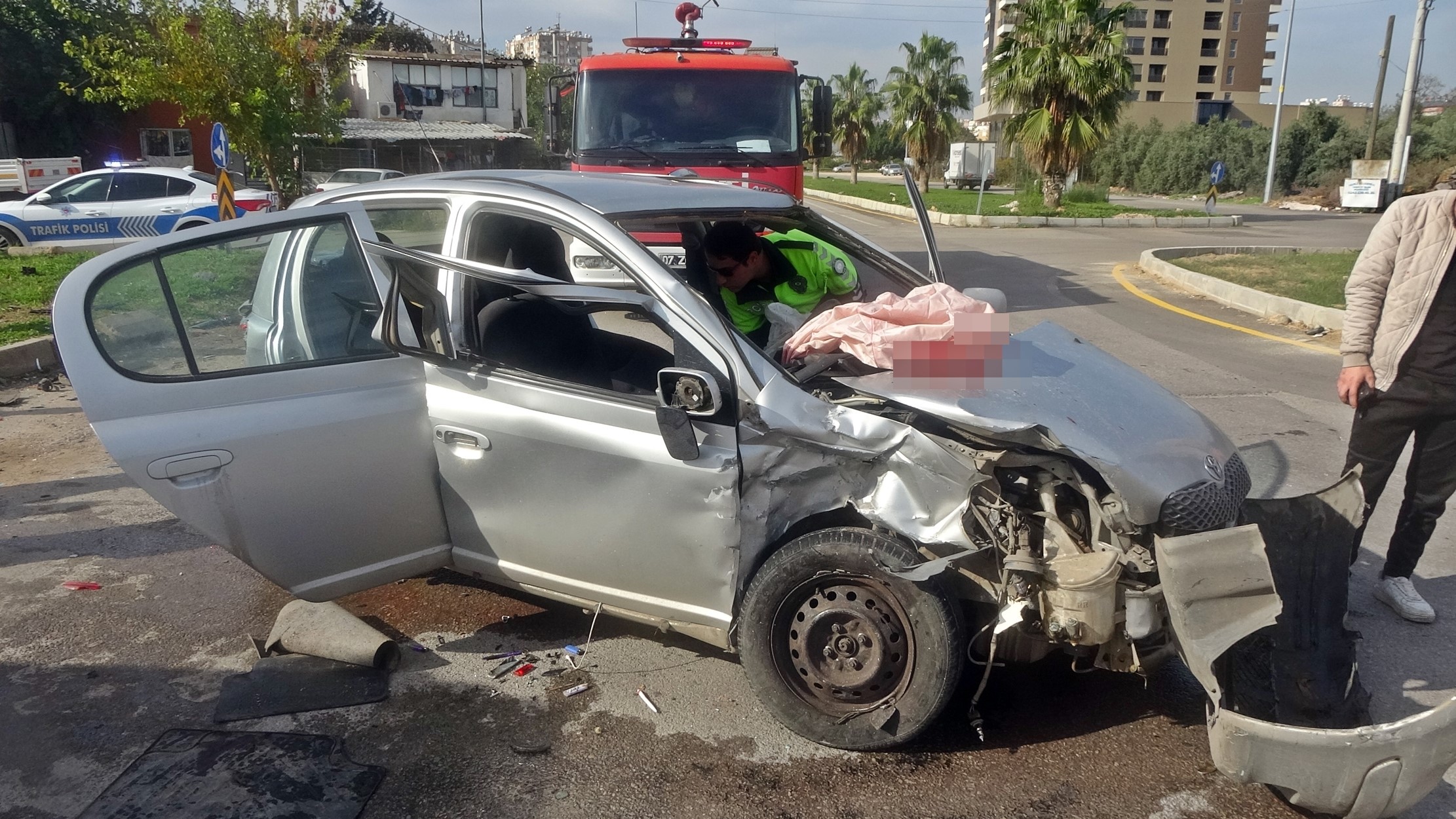 ANTALYA’DA MEYDANA GELEN TRAFİK KAZASINDA 3 YARALI