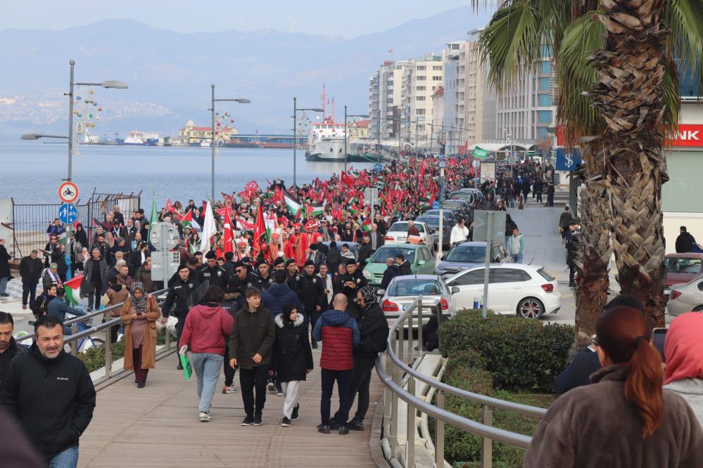 FİLİSTİN’E DESTEK İÇİN YÜRÜDÜLER