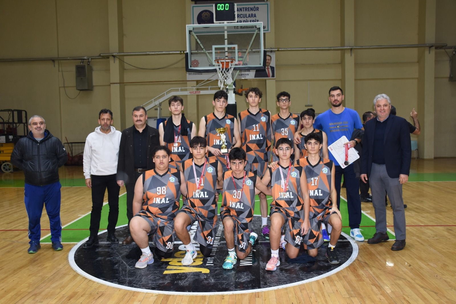 İNEBEY, BASKETBOLDA İL İKİNCİSİ OLDU