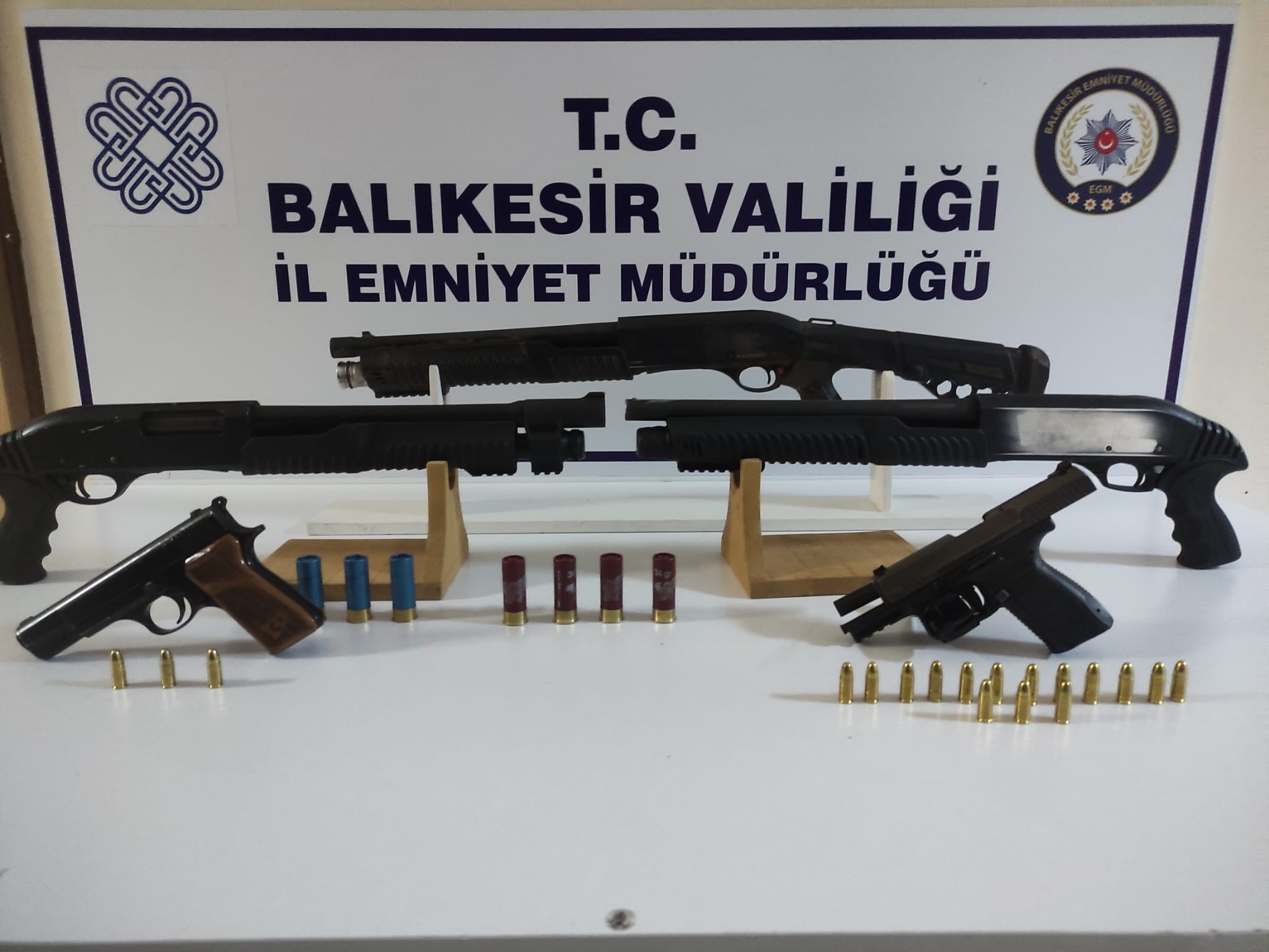 Burhaniye İlçe Emniyet Müdürlüğü’ne