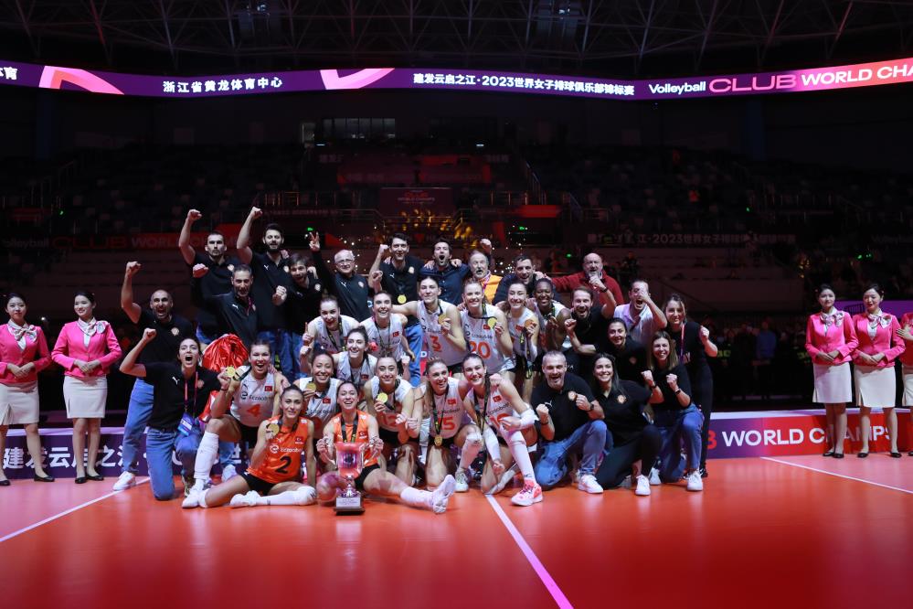 ECZACIBAŞI DYNAVİT MAÇIN GALİBİ OLDU