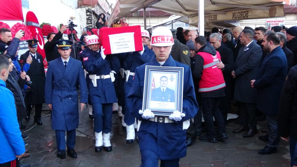 ŞEHİT ARSLAN, SON YOLCULUĞUNA UĞURLANDI