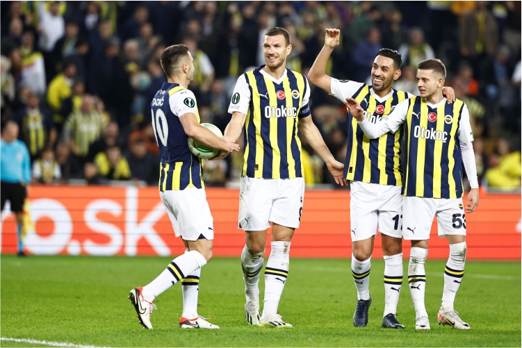 FENERBAHÇELİ FUTBOLCULARDAN GALİBİYET AÇIKLAMASI