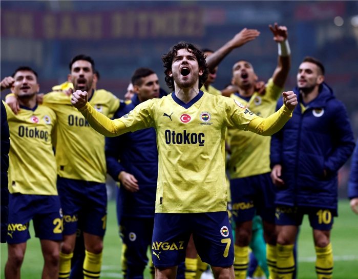 FENERBAHÇE ÜZGÜN!  DERBİDE İKİ EKSİK