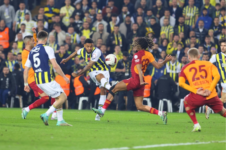 FENERBAHÇELİ FUTBOLCULARDAN DERBİ YORUMU