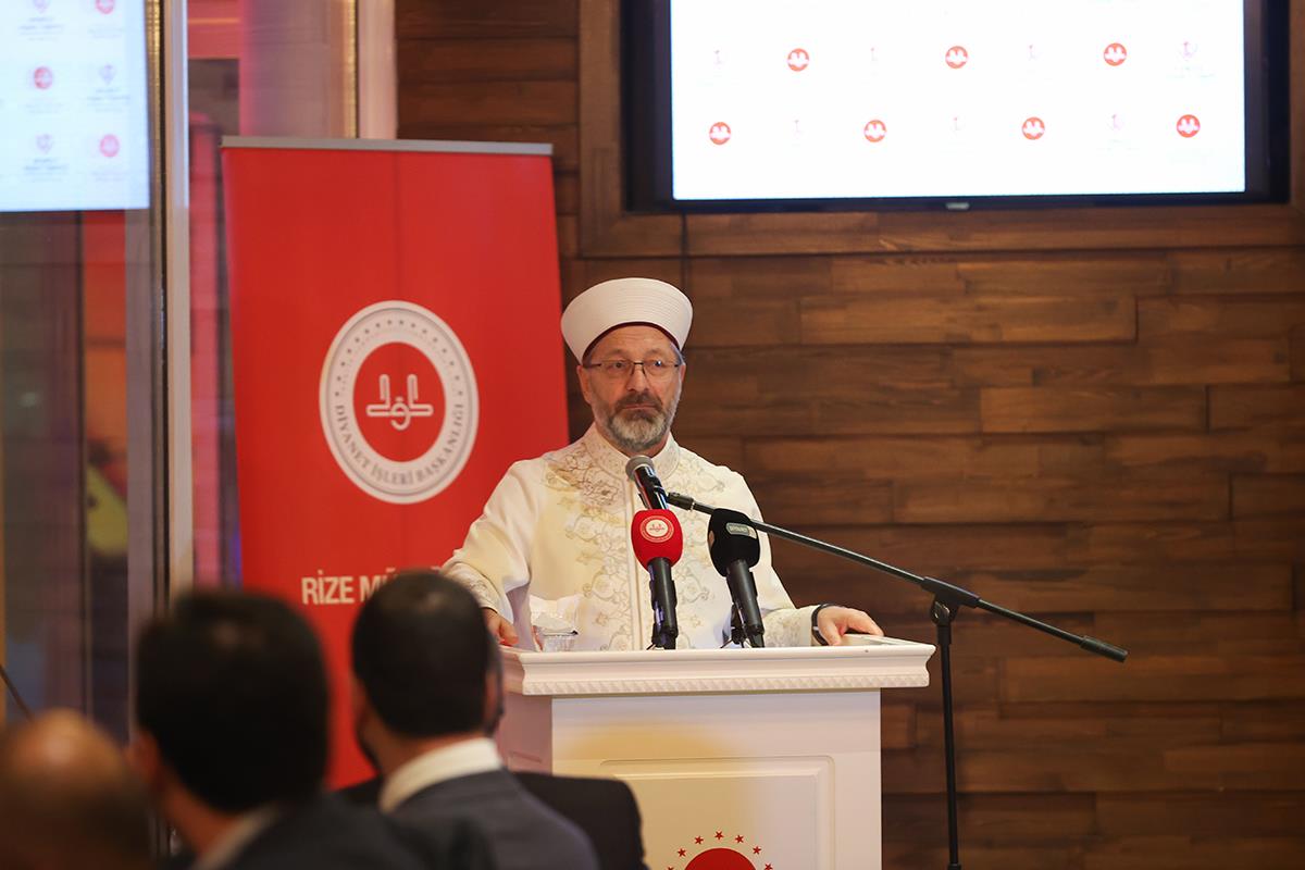 ERBAŞ: “PEYGAMBER EFENDİMİZİN (S.A.S.) AHLAKIYLA AHLAKLANAN ÇOCUKLAR, GENÇLER YETİŞTİRMEMİZ LAZIM”