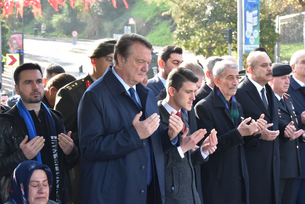 sehitlerimizi vefatlarinin yedinci yil donumunde dualarla andik 980 000001 - Marmara Bölge: Balıkesir Son Dakika Haberleri ile Hava Durumu