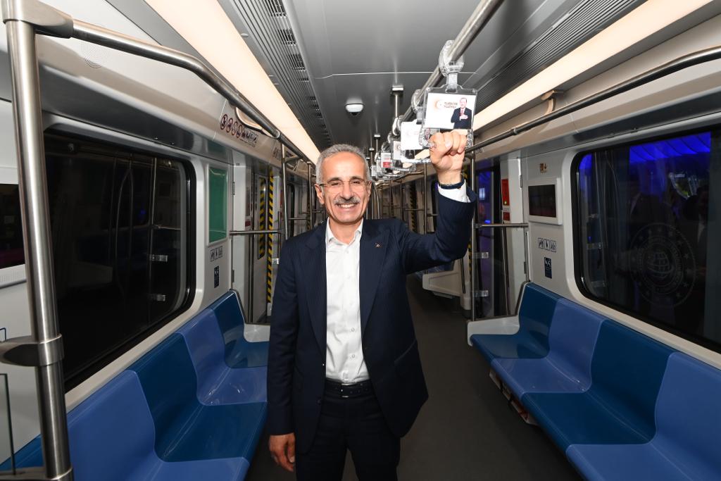 MARMARAY VATANDAŞI MEMNUN ETTİ