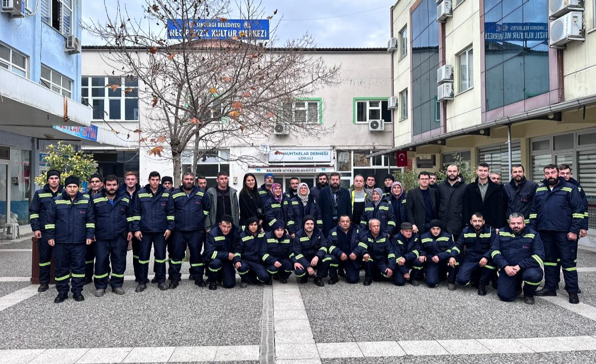 BAŞKAN YAVAŞ, PERSONELLE KAHVALTIDA BULUŞTU