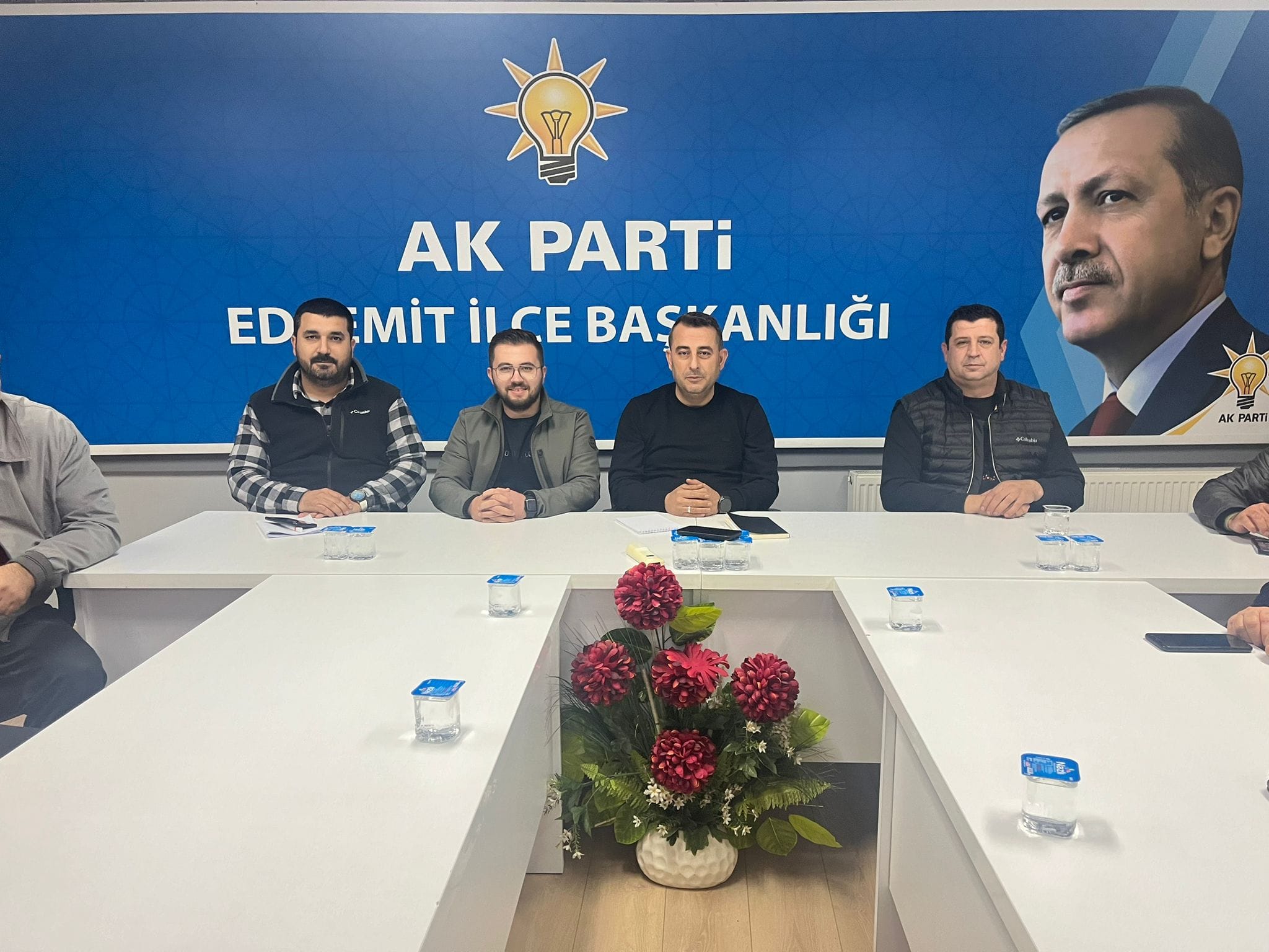 AK KADROLAR GÜNDEMİ DEĞERLENDİRDİ