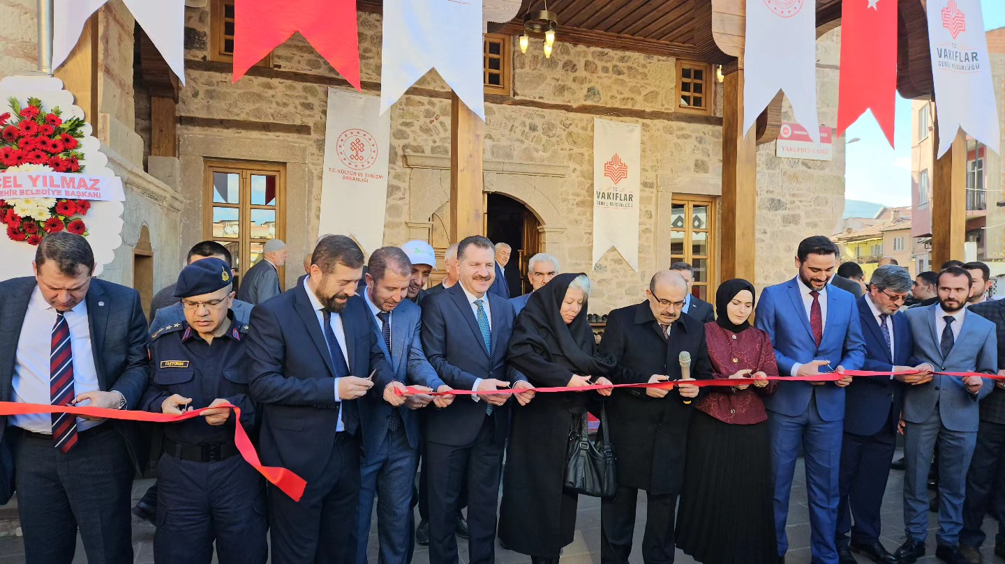 YAKUP BEY CAMİİ İBADETE AÇILDI