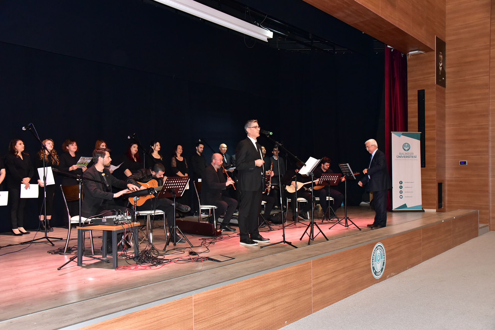 BAÜN TÜRK HALK MÜZİĞİ KOROSUNDAN “TÜRKÜLER SEVDAMIZ” KONSERİ