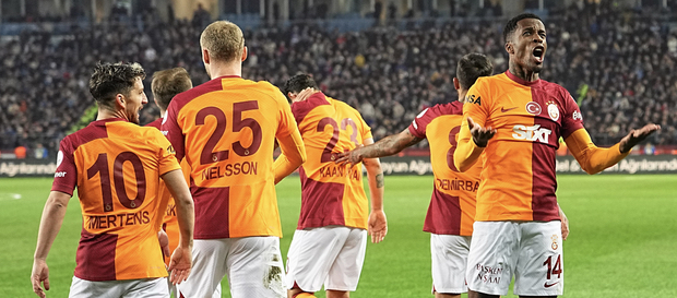 GALATASARAY, FENERBAHÇE İLE ZİRVE ORTAĞI OLDU