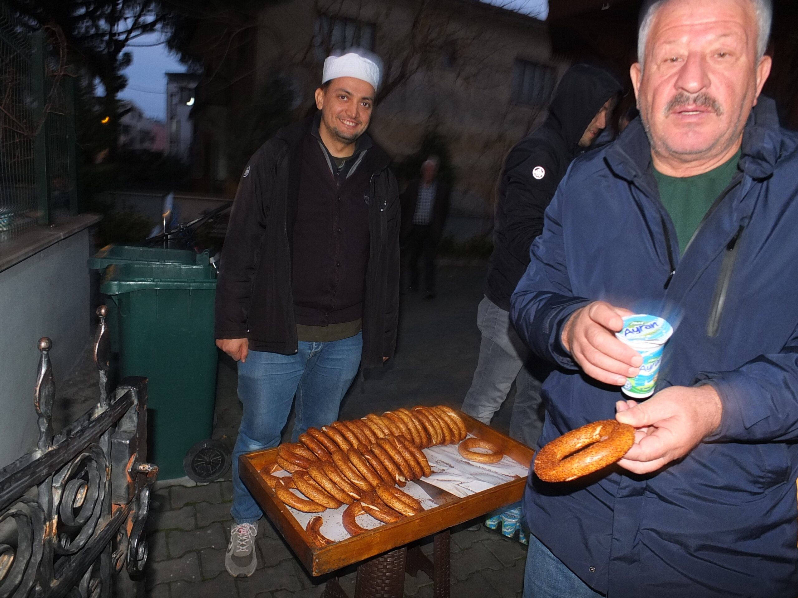 Burhaniye’de, sabah namazında bir