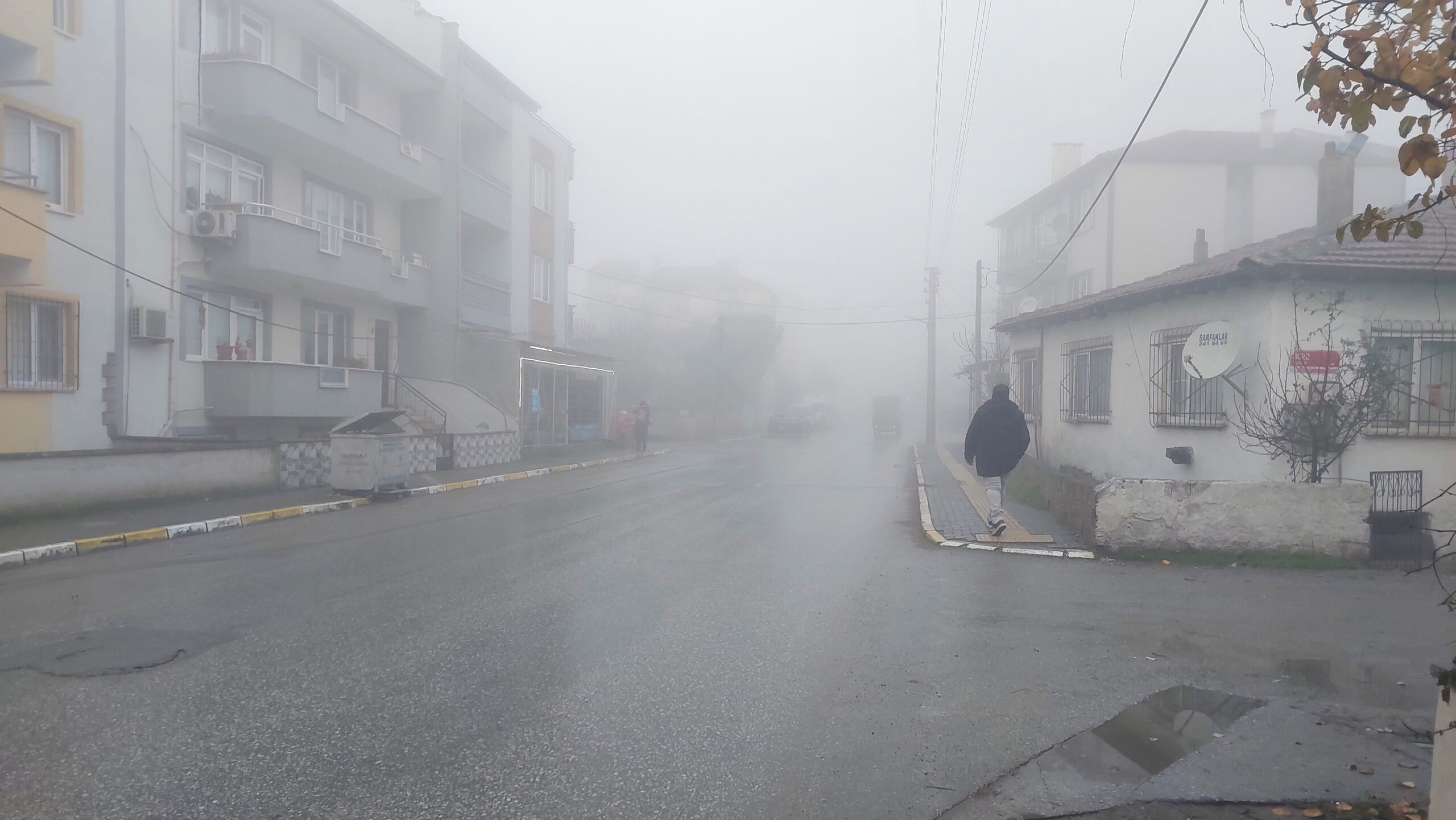 BALIKESİR’DE YOĞUN SİS ETKİLİ OLDU